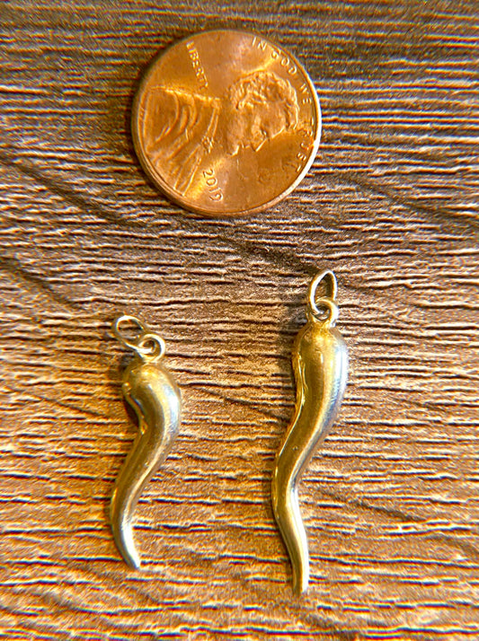 10k Yellow Gold Italian Horn Pendant Charm for a Chain or Necklace 2 sizes for good luck - Lazuli